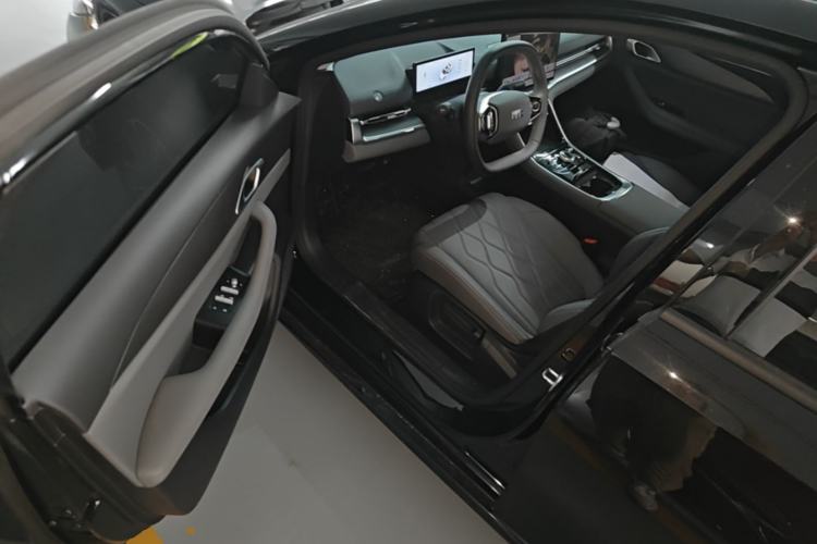 Used Geely Galaxy A7 2025 Model EM-i 70km Luxury Edition Driver Seat