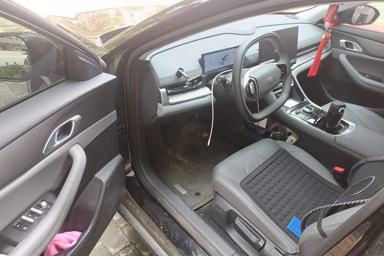 Used Geely Galaxy A7 2025 Model EM-i 70km Luxury Edition Driver Seat