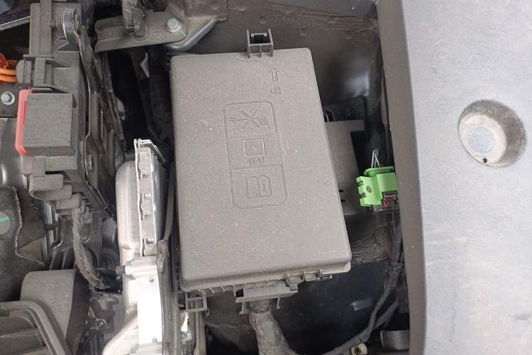 Used Geely Galaxy A7 2025 Model EM-i 70km Luxury Edition Engine Bay Left