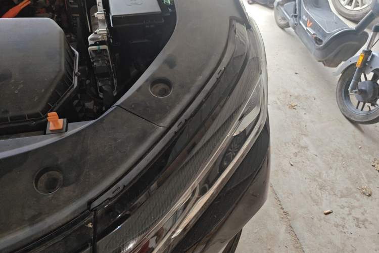 Used Geely Galaxy A7 2025 Model EM-i 70km Luxury Edition Engine Bay Left