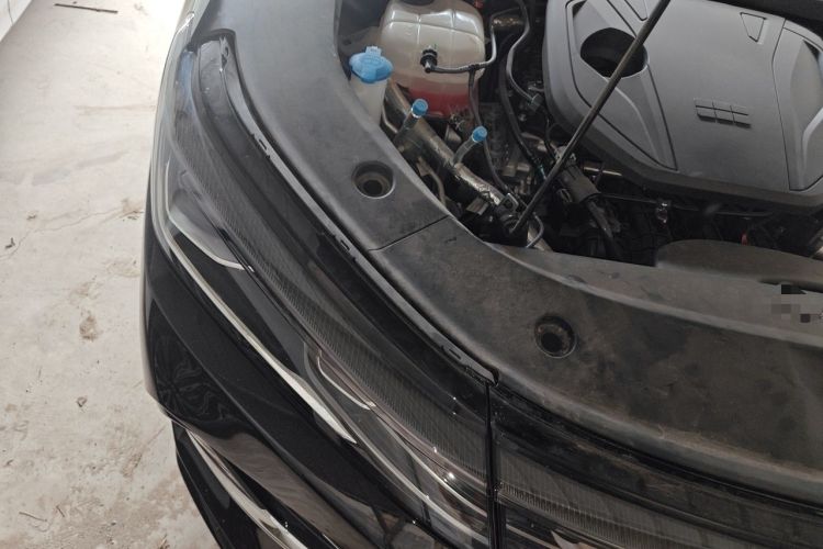 Used Geely Galaxy A7 2025 Model EM-i 70km Luxury Edition Engine Bay Right