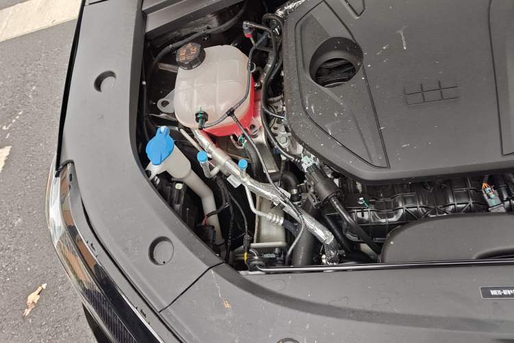 Used Geely Galaxy A7 2025 Model EM-i 150km Starship Edition Engine Bay Right