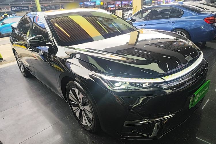 Used Geely Galaxy A7 2025 Model EM-i 150km Prestige Edition Front Right 45 Deg