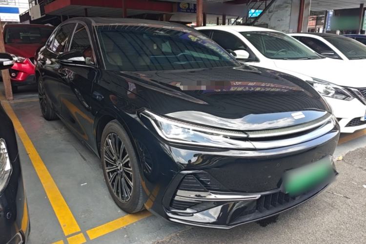 Used Geely Galaxy A7 2025 Model EM-i 150km Starship Edition Front Right 45 Deg