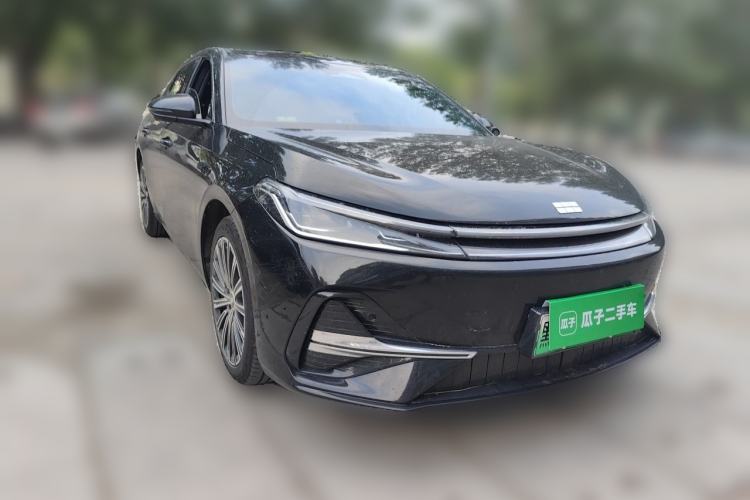 Used Geely Galaxy A7 2025 Model EM-i 150km Starship Edition Front Right 45 Deg