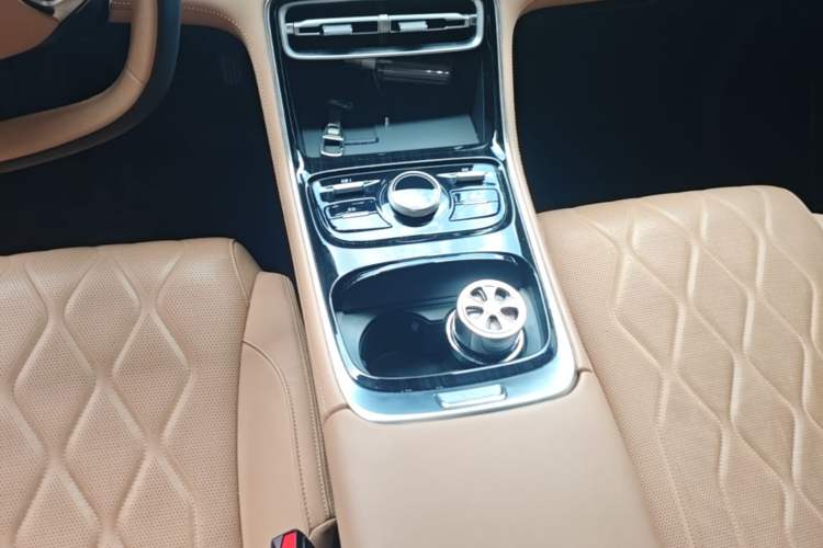 Used Geely Galaxy A7 2025 Model EM-i 150km Starship Edition Gear Lever