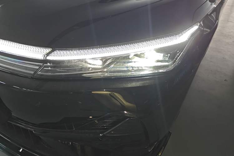 Used Geely Galaxy A7 2025 Model EM-i 70km Luxury Edition Left Front Headlight