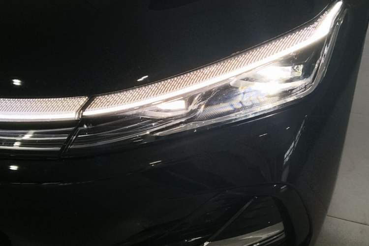 Used Geely Galaxy A7 2025 Model EM-i 70km Luxury Edition Left Front Headlight