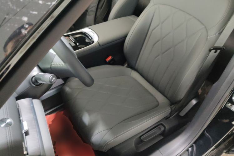 Used Geely Galaxy A7 2025 Model EM-i 150km Prestige Edition Left Front Seat