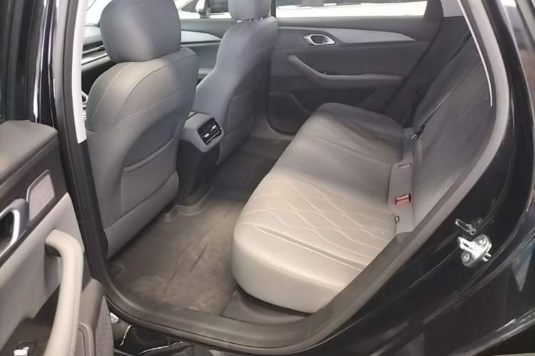 Used Geely Galaxy A7 2025 Model EM-i 70km Luxury Edition Left Rear Seat