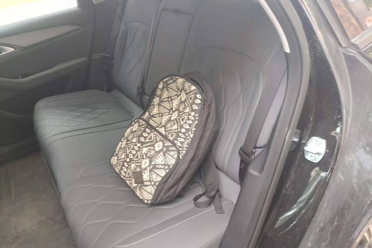 Used Geely Galaxy A7 2025 Model EM-i 70km Luxury Edition Left Rear Seat