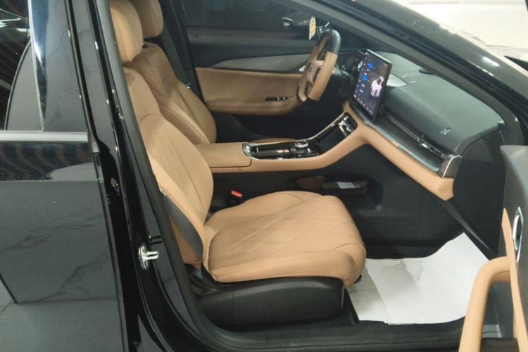 Used Geely Galaxy A7 2025 Model EM-i 70km Luxury Edition Right Front Seat