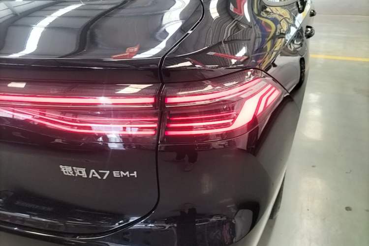 Used Geely Galaxy A7 2025 Model EM-i 70km Luxury Edition Right Rear Taillight