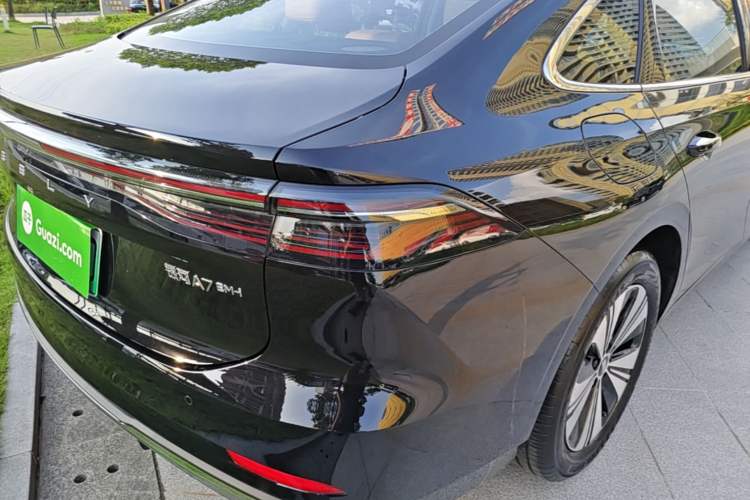 Used Geely Galaxy A7 2025 Model EM-i 150km Prestige Edition Right Rear Taillight