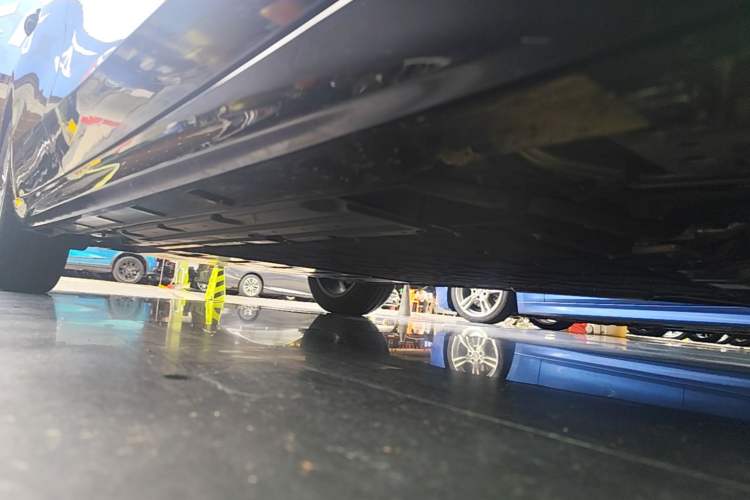 Used Geely Galaxy A7 2025 Model EM-i 150km Prestige Edition Right Side Sill
