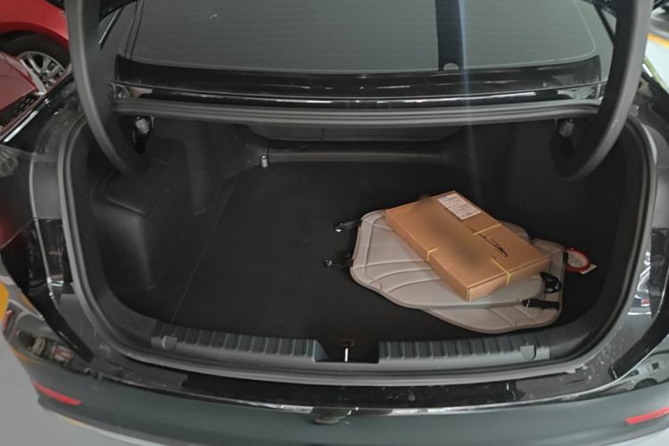 Used Geely Galaxy A7 2025 Model EM-i 70km Luxury Edition Trunk