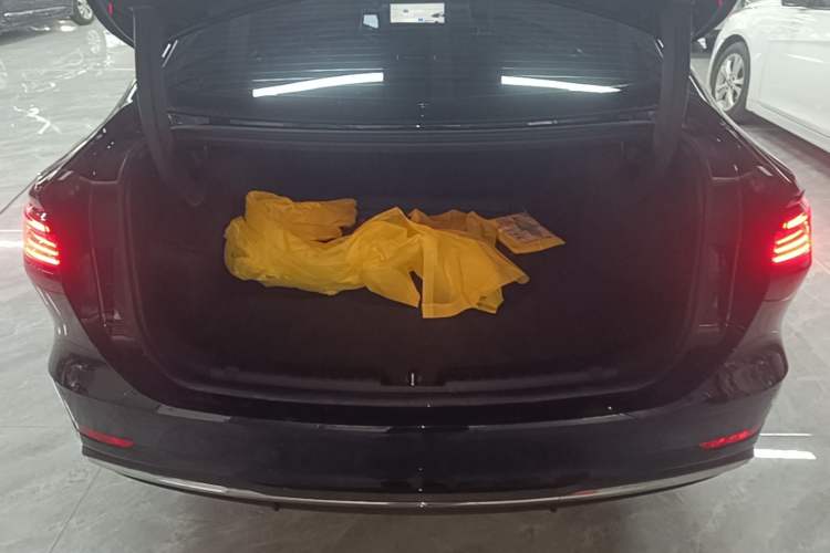 Used Geely Galaxy A7 2025 Model EM-i 150km Starship Edition Trunk