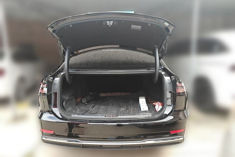 Used Geely Galaxy A7 2025 Model EM-i 70km Luxury Edition Trunk