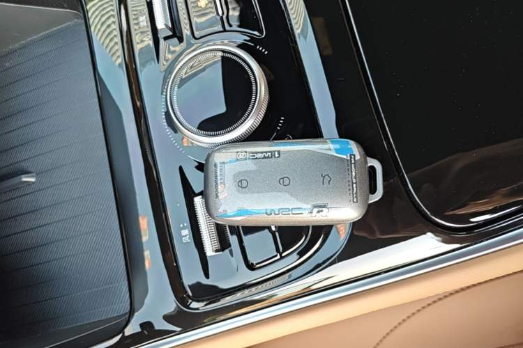 Used Geely Galaxy A7 2025 Model EM-i 150km Prestige Edition Vehicle Key