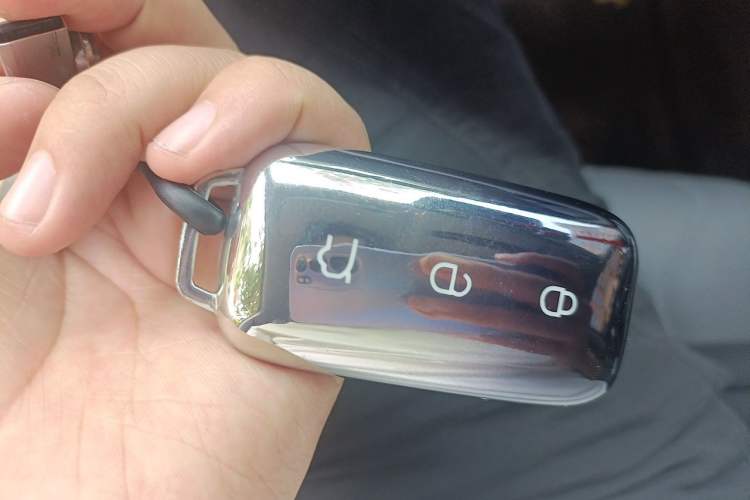 Used Geely Galaxy A7 2025 Model EM-i 70km Luxury Edition Vehicle Key