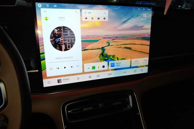 Used Geely Galaxy A7 2025 Model EM-i 150km Starship Edition Audio And AC Panel