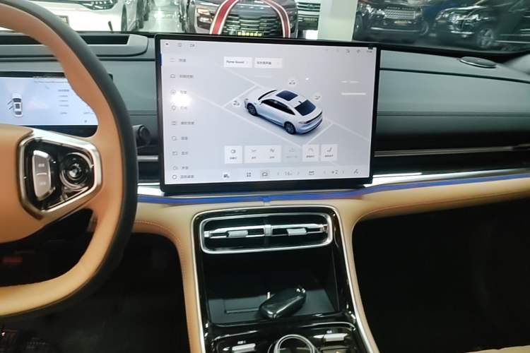 Used Geely Galaxy A7 2025 Model EM-i 150km Starship Edition Audio And AC Panel