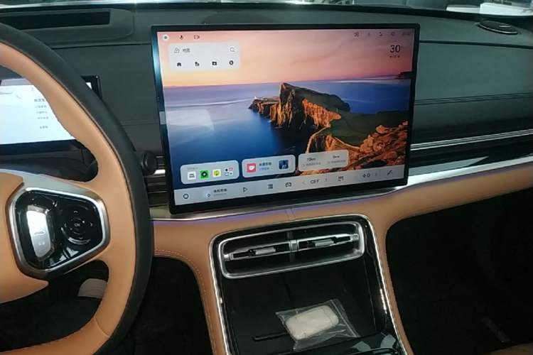 Used Geely Galaxy A7 2025 Model EM-i 150km Starship Edition Audio And AC Panel