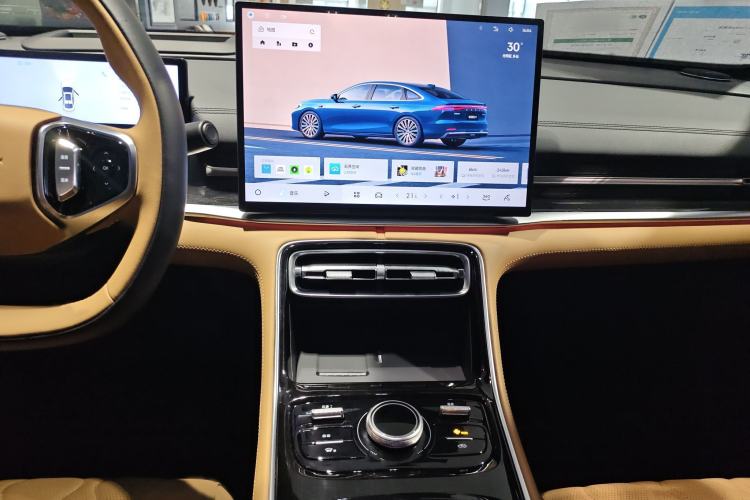 Used Geely Galaxy A7 2025 Model EM-i 150km Starship Edition Audio And AC Panel