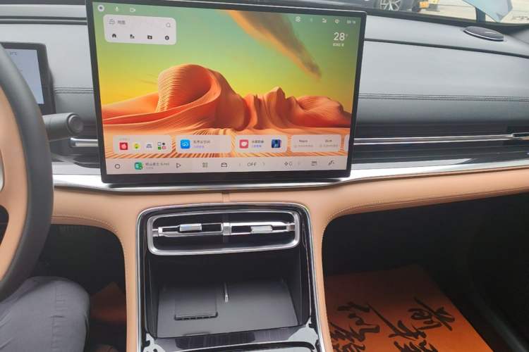 Used Geely Galaxy A7 2025 Model EM-i 150km Starship Edition Audio And AC Panel