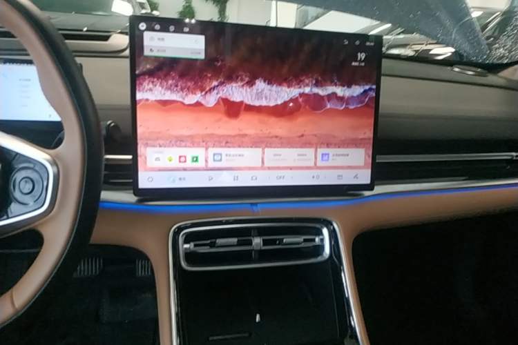 Used Geely Galaxy A7 2025 Model EM-i 150km Starship Edition Audio And AC Panel