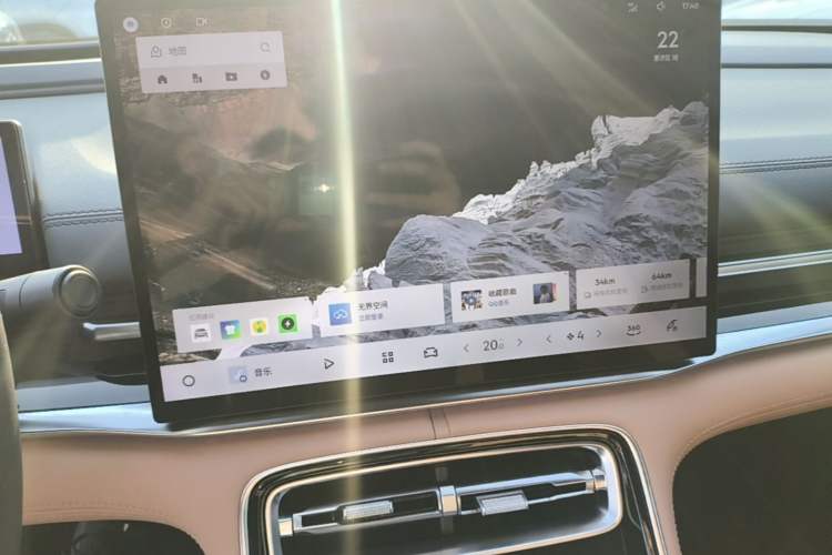 Used Geely Galaxy A7 2025 Model EM-i 150km Starship Edition Audio And AC Panel