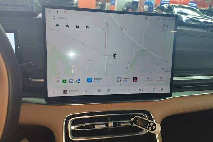 Used Geely Galaxy A7 2025 Model EM-i 150km Starship Edition Audio And AC Panel