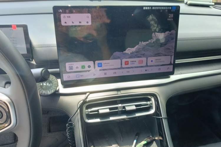 Used Geely Galaxy A7 2025 Model EM-i 70km Luxury Edition Audio And AC Panel
