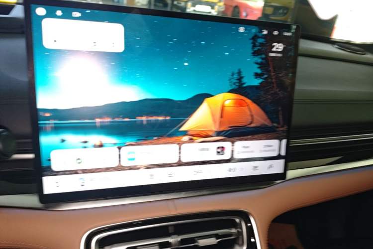 Used Geely Galaxy A7 2025 Model EM-i 150km Starship Edition Audio And AC Panel
