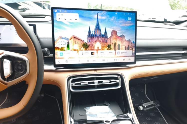 Used Geely Galaxy A7 2025 Model EM-i 150km Starship Edition Audio And AC Panel