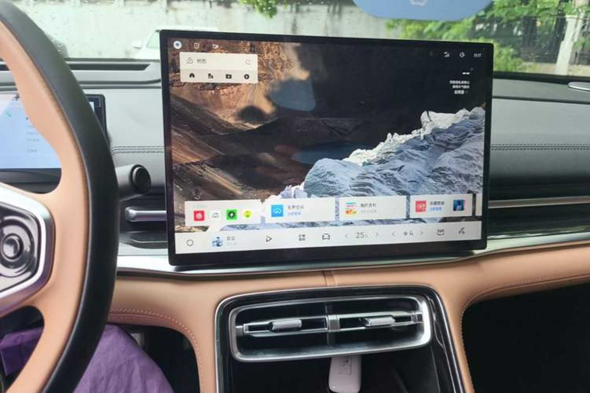 Used Geely Galaxy A7 2025 Model EM-i 150km Starship Edition Audio And AC Panel