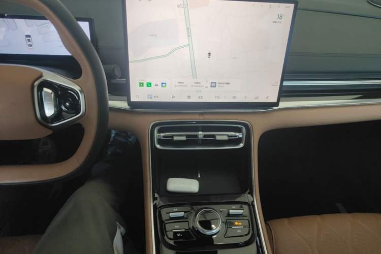 Used Geely Galaxy A7 2025 Model EM-i 150km Starship Edition Audio And AC Panel