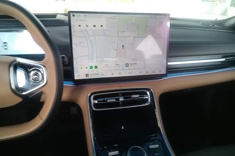 Used Geely Galaxy A7 2025 Model EM-i 150km Starship Edition Audio And AC Panel