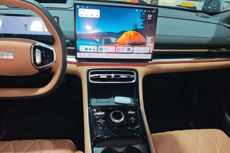 Used Geely Galaxy A7 2025 Model EM-i 150km Starship Edition Audio And AC Panel
