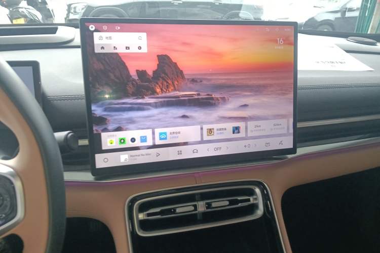 Used Geely Galaxy A7 2025 Model EM-i 150km Starship Edition Audio And AC Panel