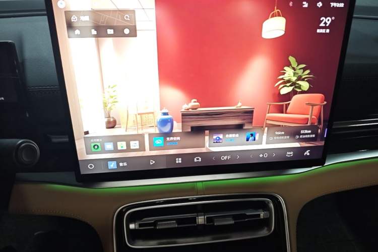 Used Geely Galaxy A7 2025 Model EM-i 150km Starship Edition Audio And AC Panel
