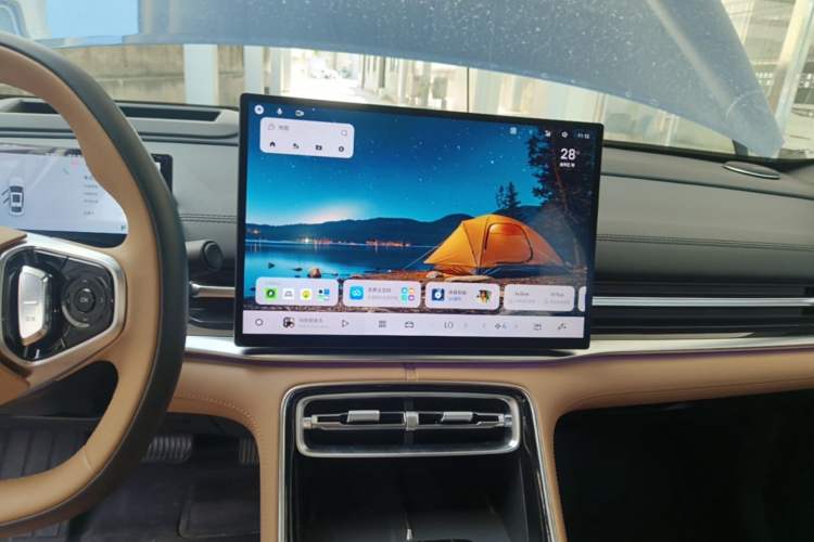 Used Geely Galaxy A7 2025 Model EM-i 150km Starship Edition Audio And AC Panel