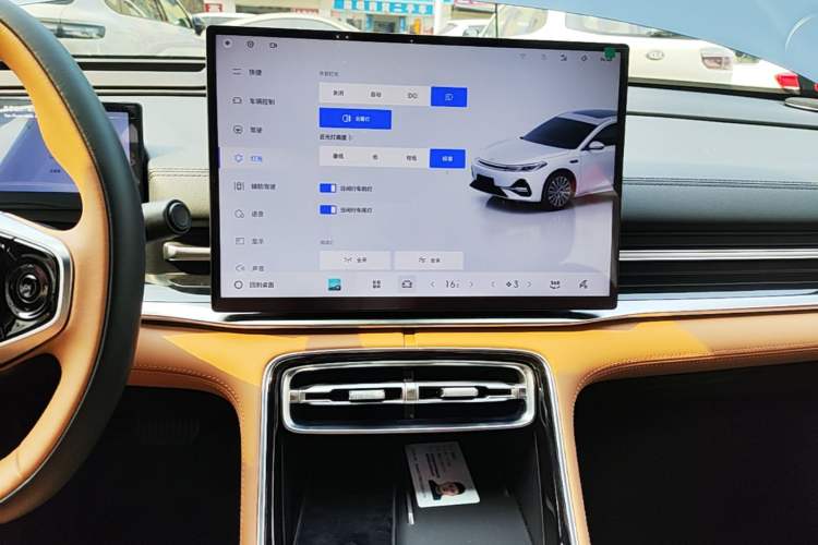 Used Geely Galaxy A7 2025 Model EM-i 150km Starship Edition Audio And AC Panel