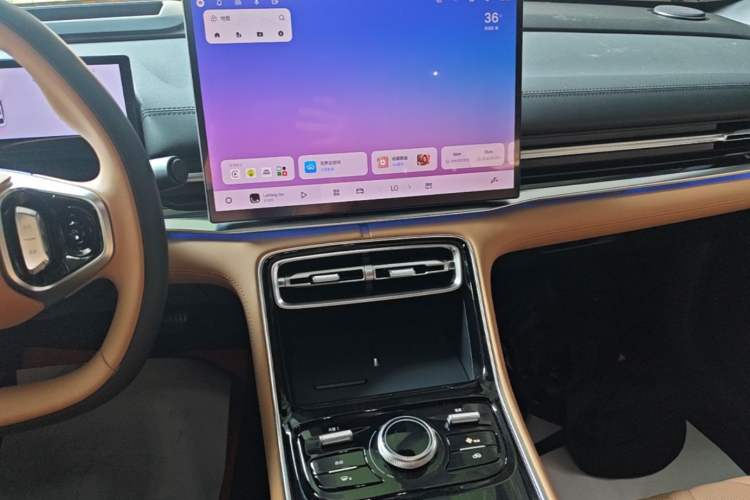 Used Geely Galaxy A7 2025 Model EM-i 150km Starship Edition Audio And AC Panel