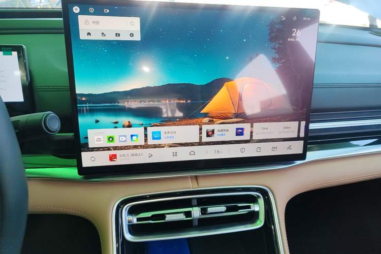 Used Geely Galaxy A7 2025 Model EM-i 150km Starship Edition Audio And AC Panel
