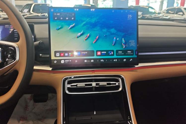 Used Geely Galaxy A7 2025 Model EM-i 150km Starship Edition Audio And AC Panel