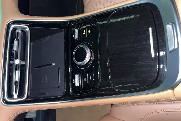 Used Geely Galaxy A7 2025 Model EM-i 150km Exploration+ Edition Audio And AC Panel