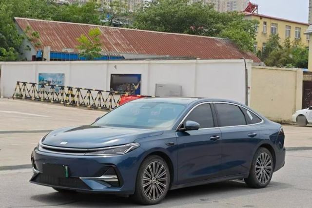 Used Geely Galaxy A7 2025 Model EM-i 150km Starship Edition