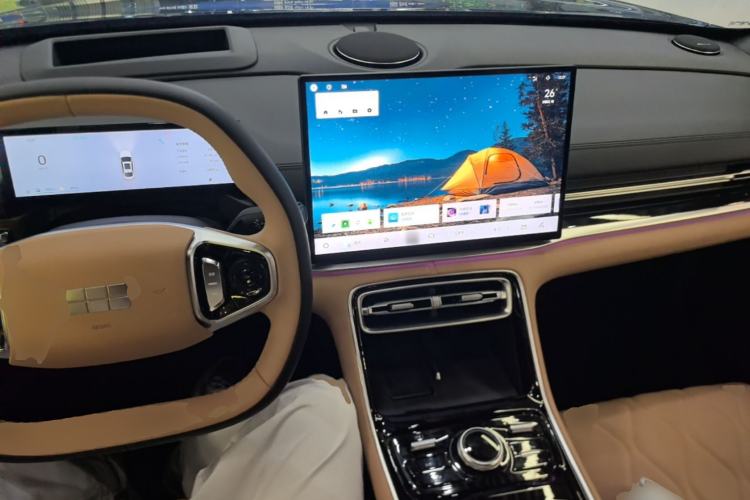 Used Geely Galaxy A7 2025 Model EM-i 150km Starship Edition Center Console