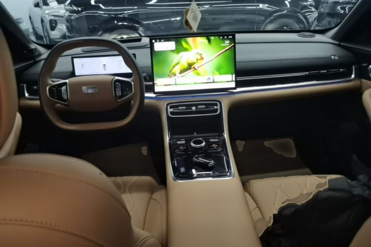 Used Geely Galaxy A7 2025 Model EM-i 150km Starship Edition Center Console